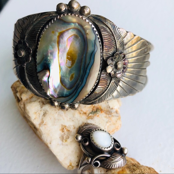 Jewelry - ❌SOLD❌VTG Navajo Sterling ManyGoats Abalone Pearl